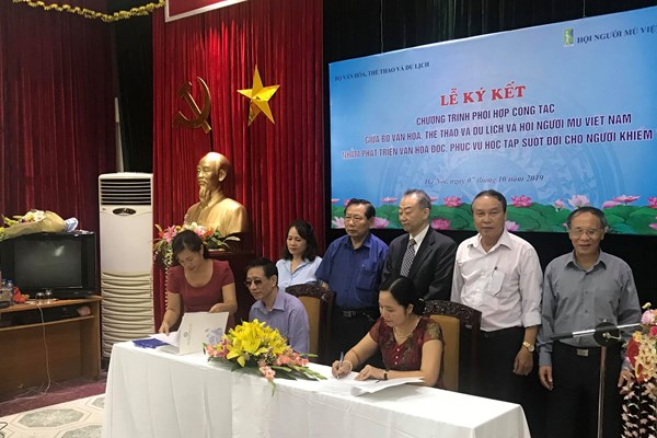 Thúc đẩy văn hóa đọc cho người khiếm thị - Anh 2