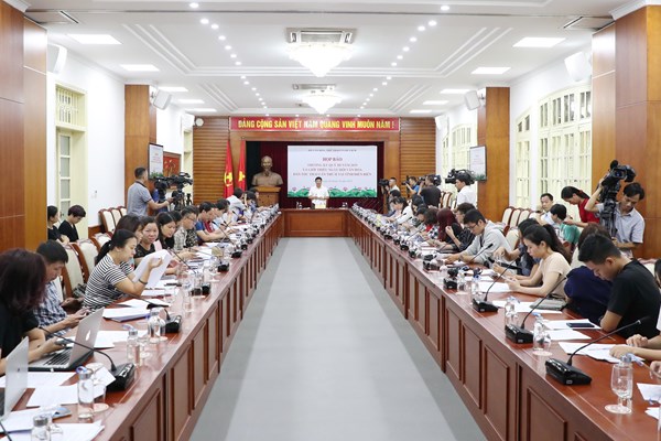 Bộ VHTTDL cử đoàn kiểm tra công trình trái phép trên đỉnh Mã Pì Lèng - Anh 1
