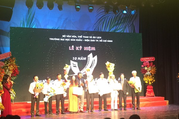 Trường ĐH Sân khấu – Điện ảnh TP.HCM kỷ niệm 10 năm thành lập - Anh 1
