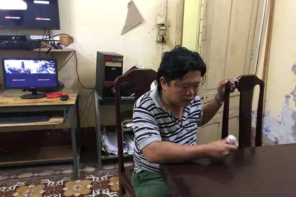 Mâu thuẫn vì hát hò ồn ào, 2 người bị đâm thương vong - Anh 1