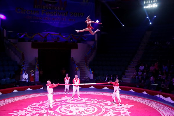 Liên hoan Xiếc quốc tế 2019: Trình diễn ấn tượng và những tiếc nuối - Anh 1