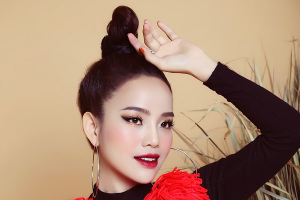 Chương trình nghệ thuật “Huyền thoại Mẹ” trước giờ G: Vì con là tuổi thanh xuân của mẹ - Anh 3