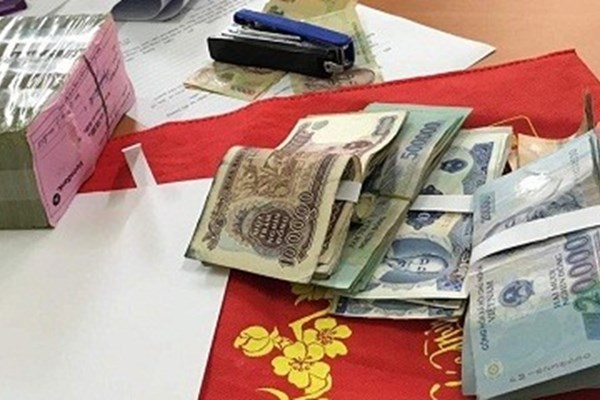 Đột nhập vào trụ sở UBND xã trộm cắp hàng trăm triệu đồng - Anh 1