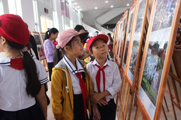 Triển lãm ảnh và phim phóng sự, tài liệu về cộng đồng ASEAN năm 2019 - Anh 1
