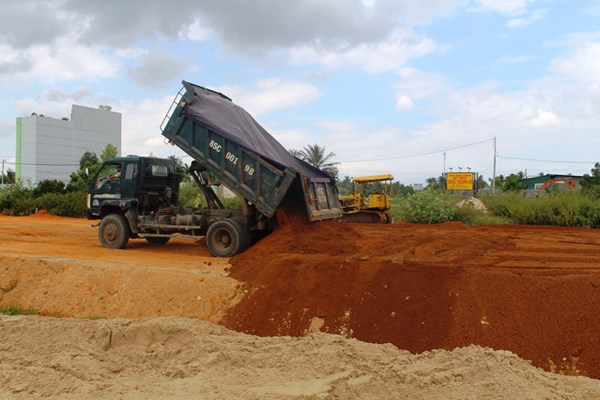 San lấp, phân nền trái phép tại TP Phan Rang - Tháp Chàm (Ninh Thuận): Không lẽ chính quyền bất lực? - Anh 1