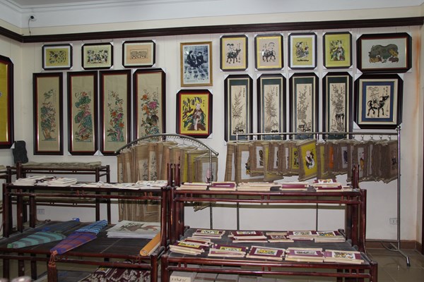 Tìm giải pháp cấp bách bảo vệ tranh dân gian Đông Hồ - Anh 1