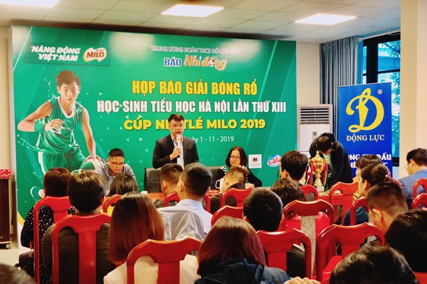 142 đội dự Giải Bóng rổ học sinh tiểu học Hà Nội lần thứ 13 - Anh 1