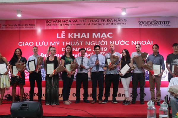 Giao lưu mỹ thuật cộng đồng người nước ngoài tại Đà Nẵng năm 2019 - Anh 1