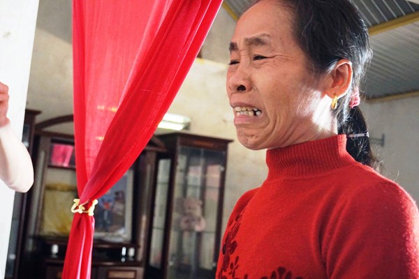 Người thân chết lặng khi nhận hung tin - Anh 1