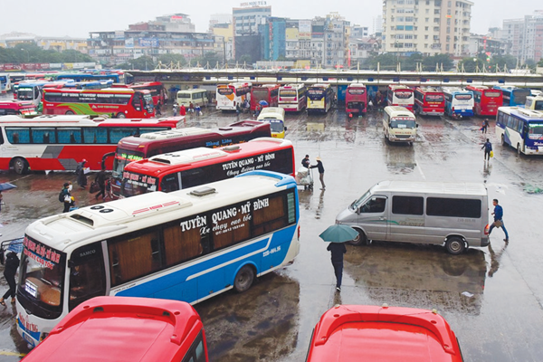 Lắp camera ghi hình lái xe để đảm bảo cho hành khách - Anh 1