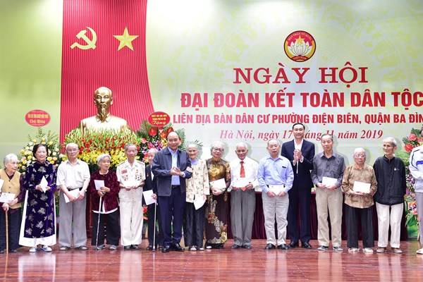 Thủ tướng dự Ngày hội Đại đoàn kết toàn dân tộc - Anh 1