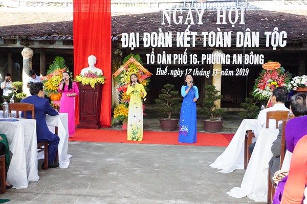 Dự Ngày hội Đại đoàn kết toàn dân tộc tại TP Huế, Bộ trưởng Nguyễn Ngọc Thiện: Cần sự đồng lòng, chung tay của cộng đồng trong việc bảo vệ, giữ gìn di tích - Anh 1