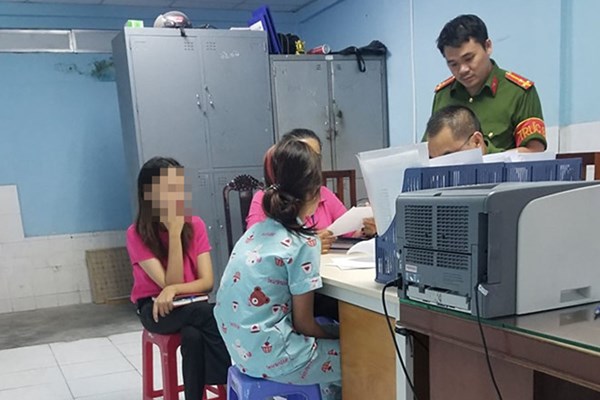 Bắt khẩn cấp nhân viên dâm ô với nhiều trẻ em gái tại Trung tâm Hỗ trợ xã hội TP.HCM - Anh 1