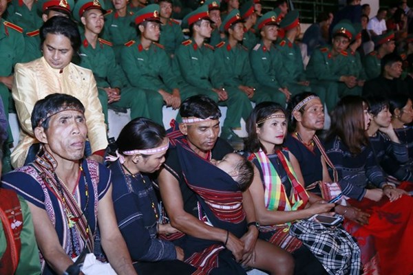 Thủ tướng: Lời hiệu triệu đoàn kết năm xưa của Bác Hồ vẫn như còn âm vang cùng non sông - Anh 4