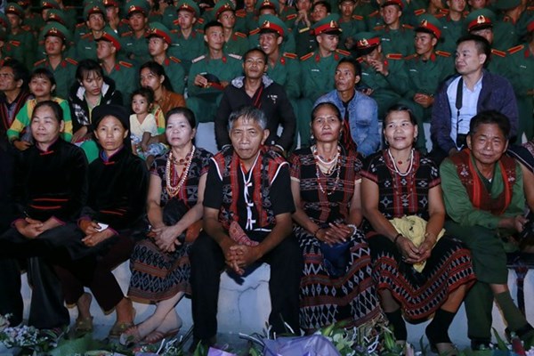 Thủ tướng: Lời hiệu triệu đoàn kết năm xưa của Bác Hồ vẫn như còn âm vang cùng non sông - Anh 3