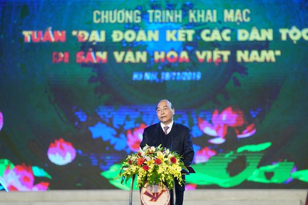 Thủ tướng: Lời hiệu triệu đoàn kết năm xưa của Bác Hồ vẫn như còn âm vang cùng non sông - Anh 1