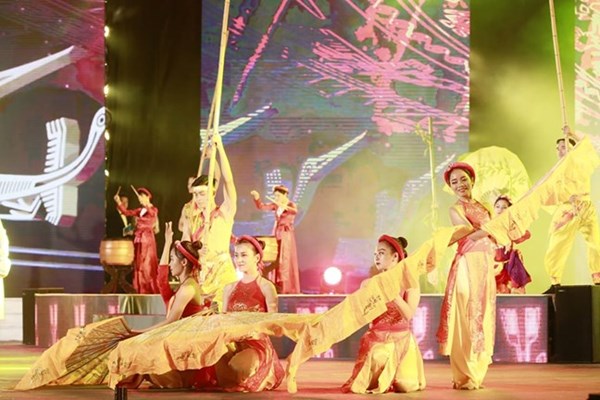 Thủ tướng: Lời hiệu triệu đoàn kết năm xưa của Bác Hồ vẫn như còn âm vang cùng non sông - Anh 8