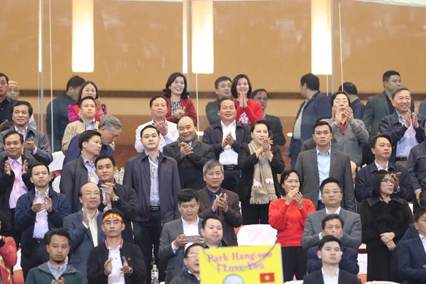 Việt Nam vững ngôi đầu sau trận bất phân thắng bại với Thái Lan - Anh 3
