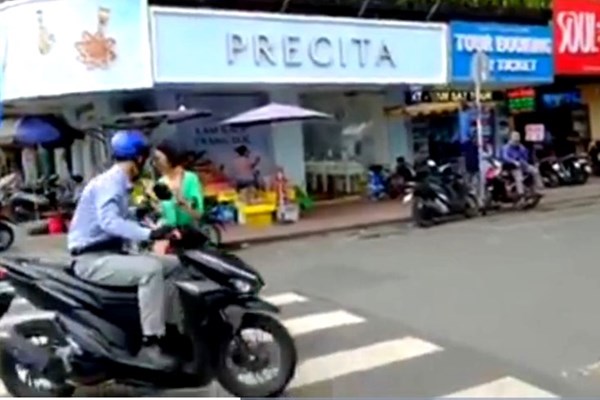 Không để mất điểm vì những cái không đáng - Anh 1