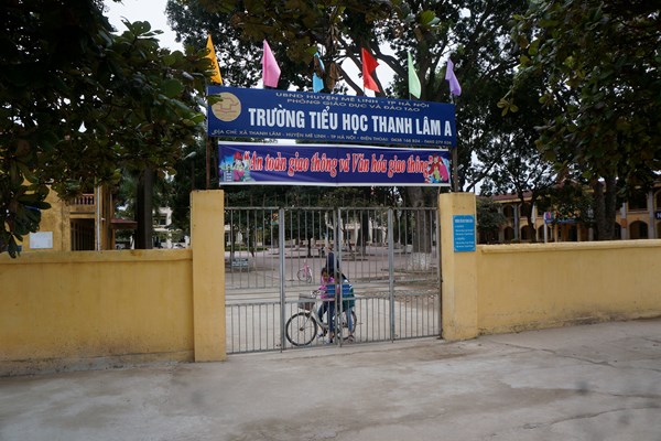 Sao lại nỡ đưa con em mình ra làm “con tin”? - Anh 1