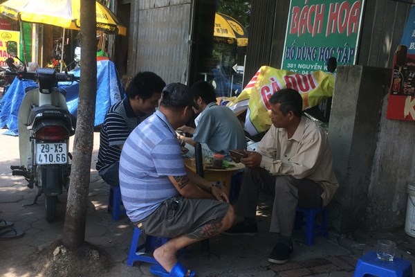 Lao động di cư tham gia BHXH tự nguyện còn rất thấp: Lý do là sự thụ hưởng quá chênh lệch - Anh 1