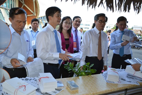 Đưa du lịch bứt phá từ tài nguyên văn hóa - Anh 1