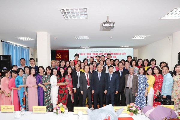 Thủ tướng: Bản sắc văn hóa là một trong những yếu tố cốt lõi tạo nên bản sắc dân tộc - Anh 7