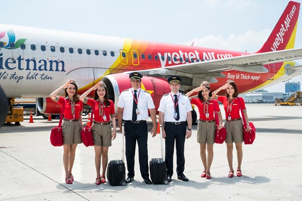 Khuấy động đại hội mua sắm với triệu vé 0 đồng Vietjet - Anh 1