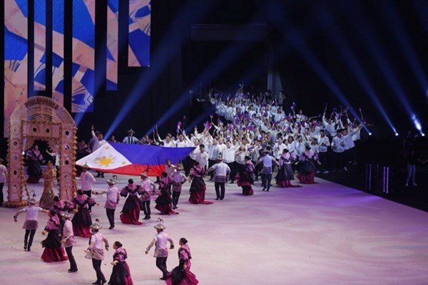 Sôi động màn khai mạc SEA Games 30 - Anh 2