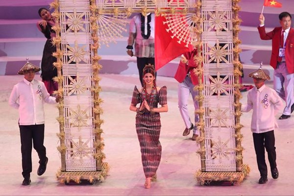 Sôi động màn khai mạc SEA Games 30 - Anh 3