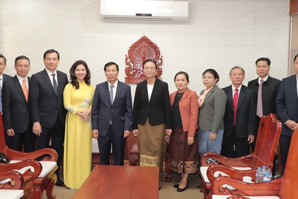Bộ trưởng Nguyễn Ngọc Thiện hội đàm với Bộ trưởng Bộ Giáo dục và Thể thao Lào - Anh 2