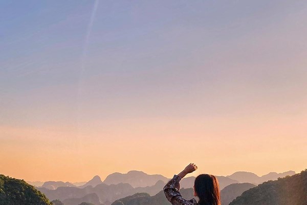 Hang Múa và động Thiên Hà gây ấn tượng mạnh trên sóng truyền hình Hàn Quốc - Anh 1