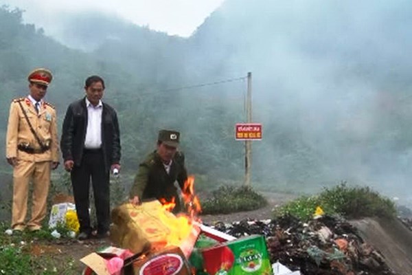 Hàng kém chất lượng “tấn công” vùng cao Nghệ An - Anh 1