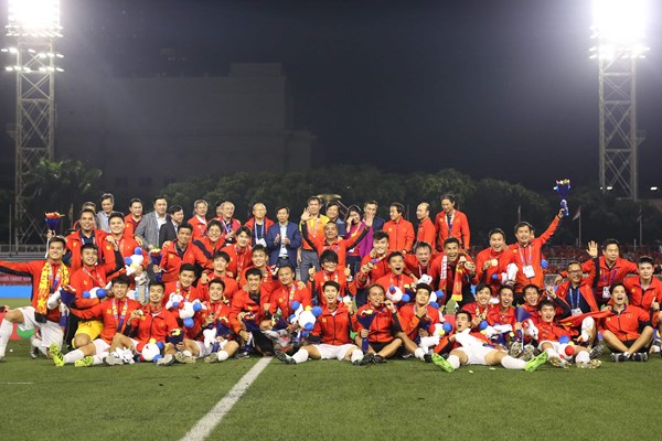 Uỷ ban Olympic Việt Nam thưởng 1 tỉ đồng cho đội tuyển bóng đá U22 - Anh 1