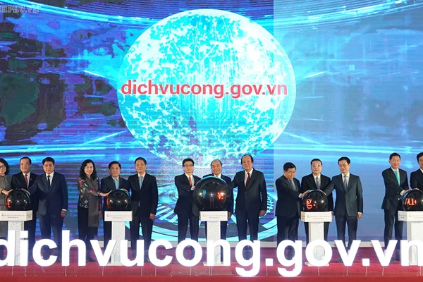 Ngày đầu “trải nghiệm” Cổng Dịch vụ công quốc gia - Anh 1