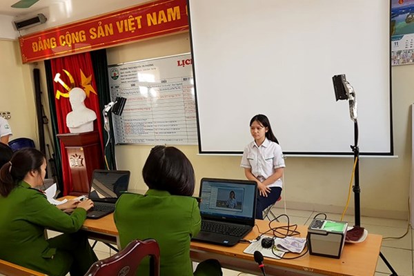 Người dân hài lòng với sự thay đổi cải cách thủ tục hành chính tại địa phương mình - Anh 1