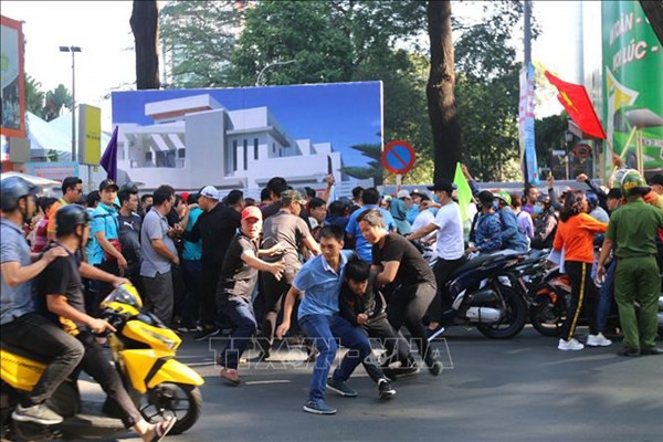 TP.HCM: Diễn tập quy mô lớn xử lý tình huống phức tạp về an ninh trật tự, khủng bố - Anh 1