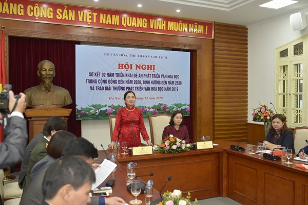 Chấn hưng văn hóa đọc - Anh 3
