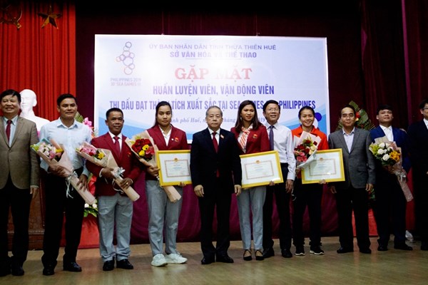 Thừa Thiên Huế: Tạo điều kiện và đãi ngộ tốt để VĐV yên tâm cống hiến - Anh 1