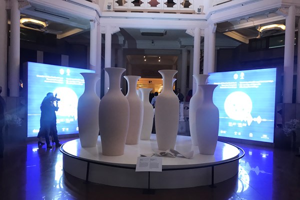 Trưng bày sưu tập sứ Nga của Bảo tàng Hermitage tại Hà Nội - Anh 2