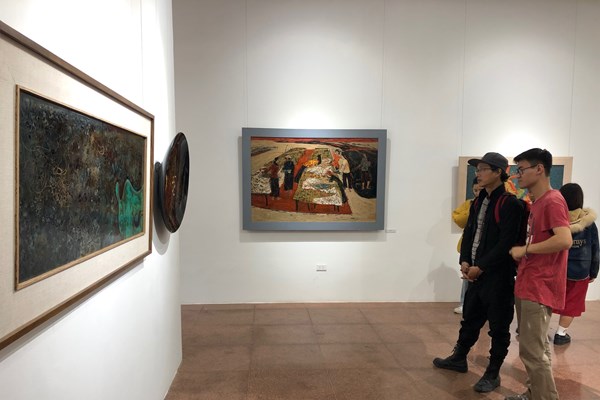Triển lãm giao lưu giữa hai cơ sở đào tạo mỹ thuật hàng đầu cả nước - Anh 1