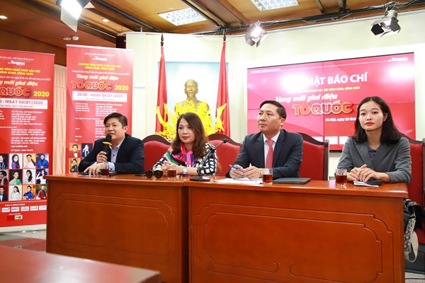 “Vang mãi giai điệu Tổ quốc” tái ngộ khán giả với nhiều giọng ca đẹp - Anh 1