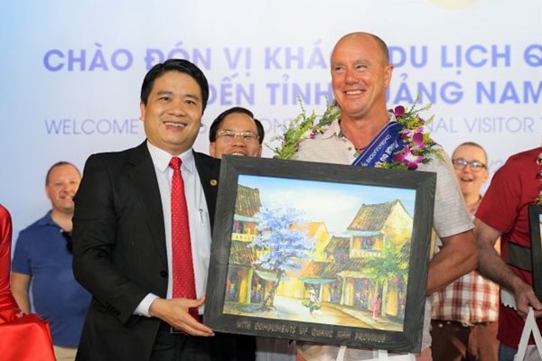 Quảng Nam: Chào đón vị khách quốc tế thứ 4,6 triệu năm 2019 - Anh 1