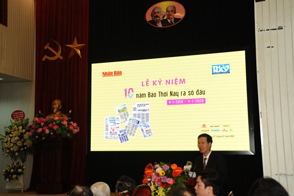 Báo Thời nay kỷ niệm 10 năm ra số đầu tiên - Anh 1