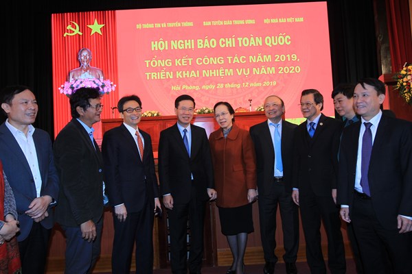 Báo chí tiếp tục tạo sự đồng thuận xã hội, giữ vững niềm tin của nhân dân - Anh 2