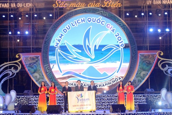 Bế mạc Năm Du lịch quốc gia 2019: Hẹn gặp “Hoa Lư - Cố đô ngàn năm” - Anh 1