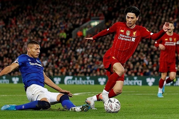 Liverpool 1-0 Everton: Curtis Jones tạo siêu phẩm - Anh 1