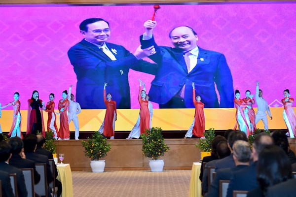 Chương trình nghệ thuật đặc sắc tại Lễ khởi động Năm Chủ tịch ASEAN 2020 - Anh 3