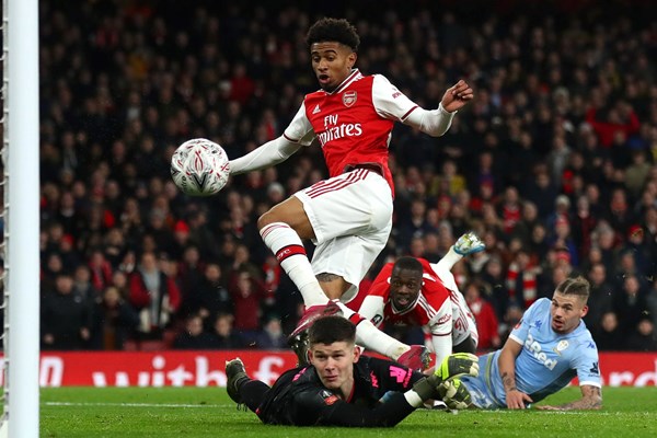 Arsenal thẳng tiến vào vòng 4 FA Cup - Anh 1