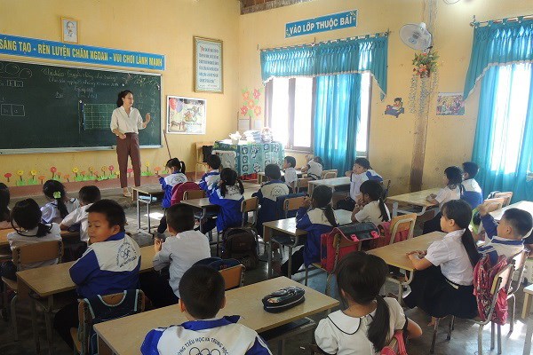 Vượt khó gieo chữ ở xã biên giới Mô Rai - Anh 2